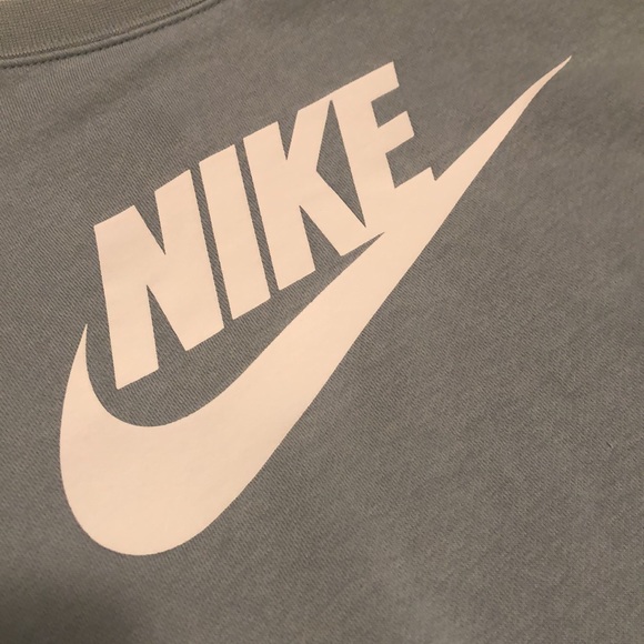 Nike Sweatshirt - Picture 3 of 4